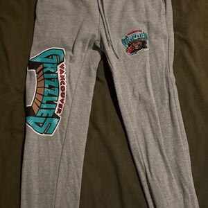 Mitchell & Ness Gray Vancouver Grizzlies Sweatpants - Mens Small